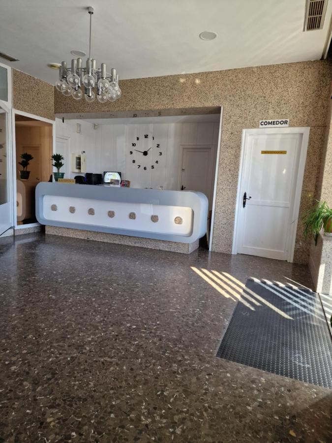 Hostal La Canada Segoviana Valmojado Exteriör bild